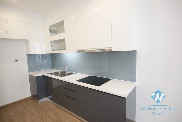 Two bedrooms apartment waiting furnished for rent in Vinhome Metropolis, Ha Noi